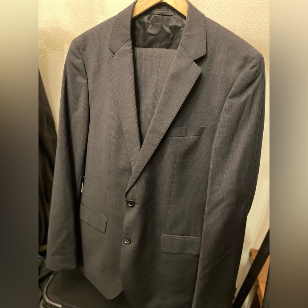Hugo Boss 2pc Suit in Dark Gray